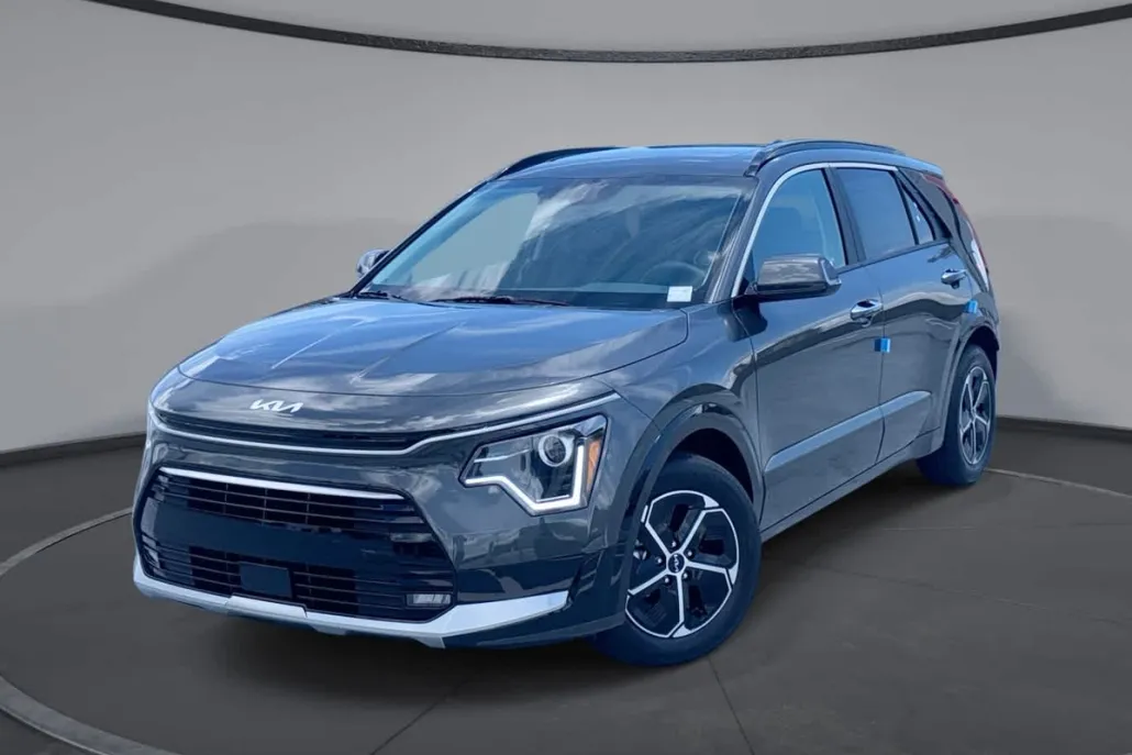 2025 Kia Niro SX photo 1