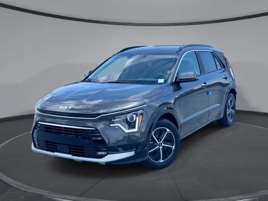 2025 Kia Niro SX photo 1