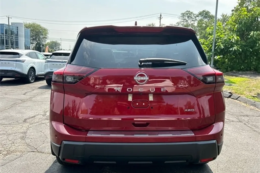 2025 Nissan Rogue SV photo 1