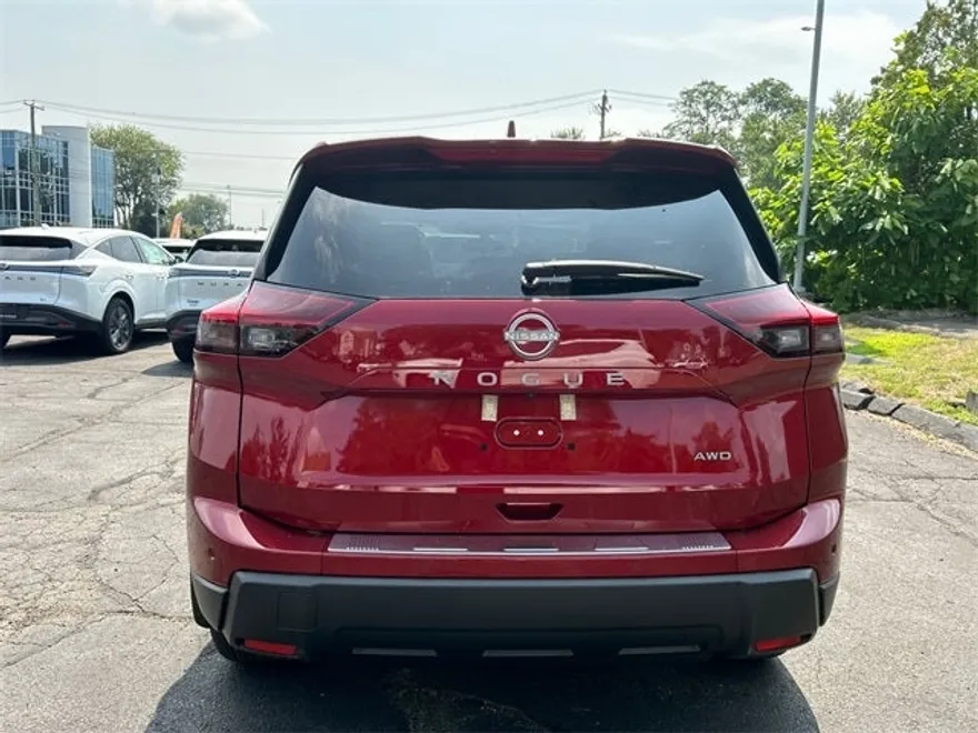 2025 Nissan Rogue SV photo 1