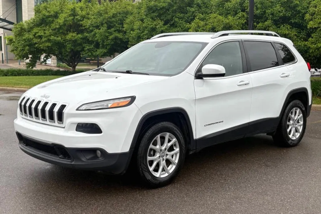 2017 Jeep Cherokee Latitude photo 1