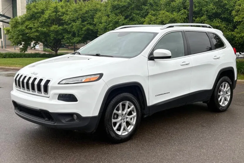 2017 Jeep Cherokee Latitude photo 1