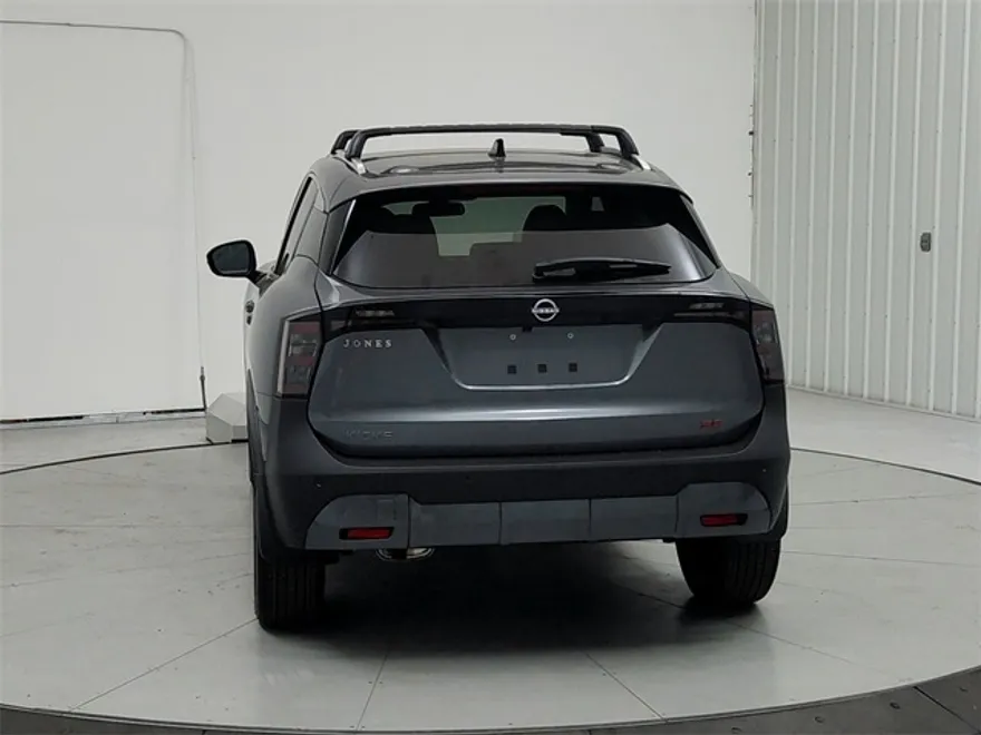 2026 Nissan Kicks SR photo 1