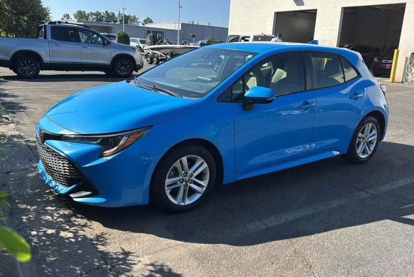 2019 Toyota Corolla SE photo 1