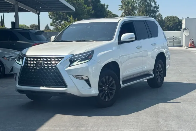 2023 Lexus GX Premium photo 1