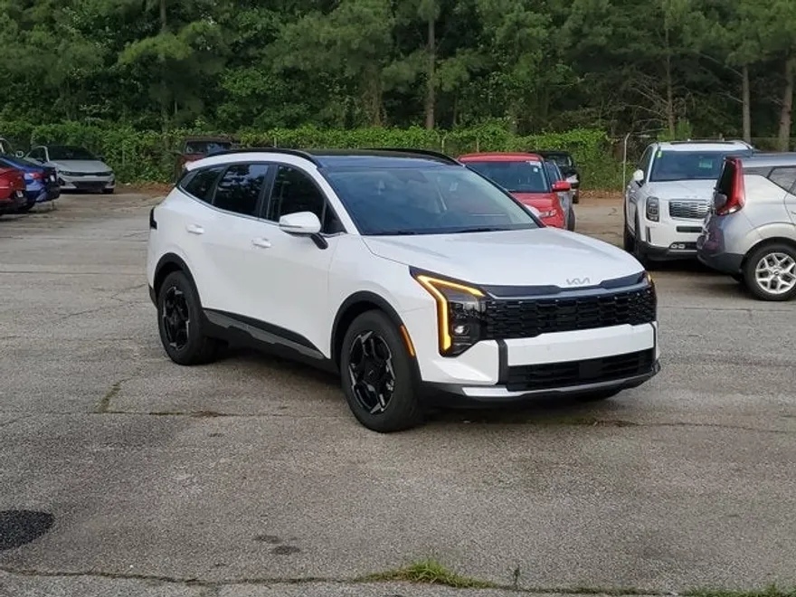 2026 Kia Sportage EX photo 1