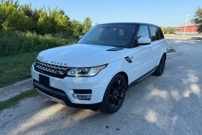 2017 Land Rover Range Rover Sport HSE photo 1