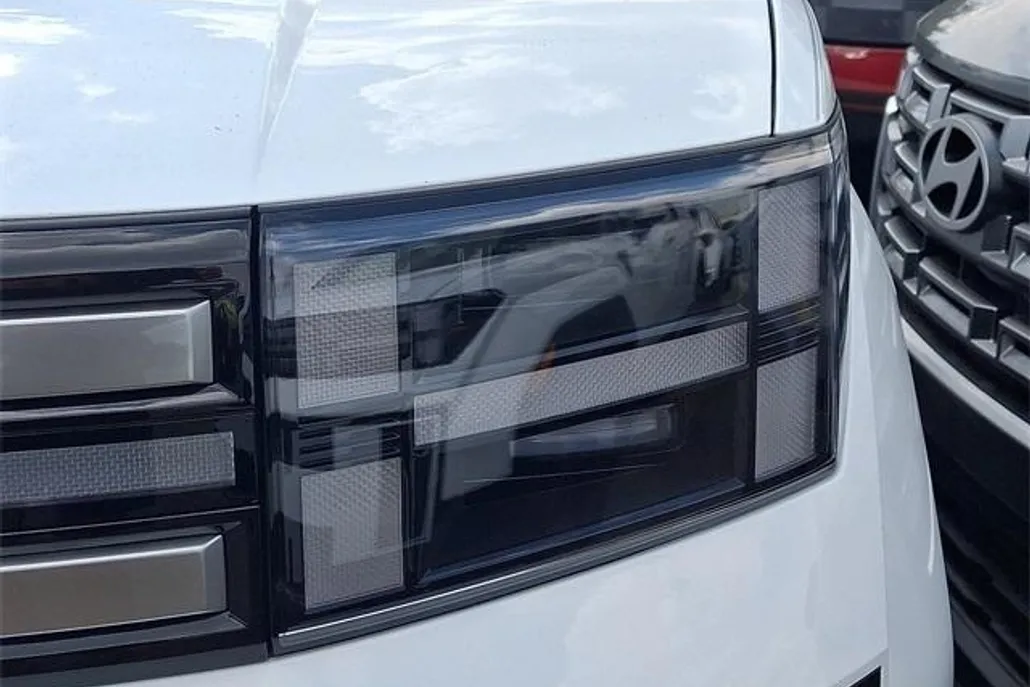 2026 Hyundai Santa Fe SE photo 1