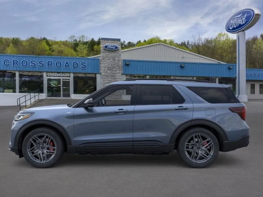 2025 Ford Explorer ST-Line photo 1