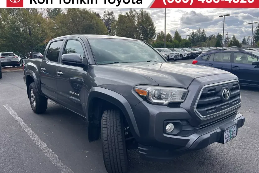 2016 Toyota Tacoma SR5 photo 1
