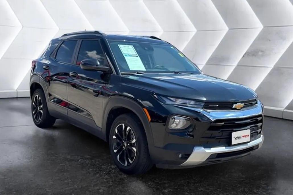 2023 Chevrolet Trailblazer LT photo 1