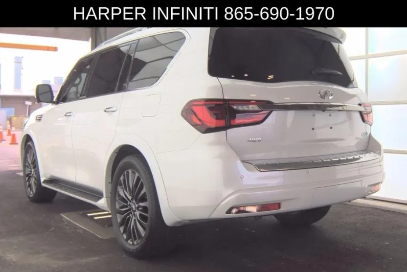 2023 Infiniti QX80 Premium Select photo 1