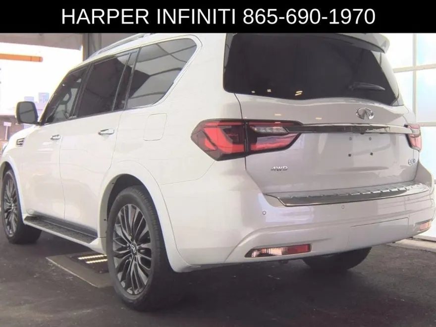 2023 Infiniti QX80 Premium Select photo 1
