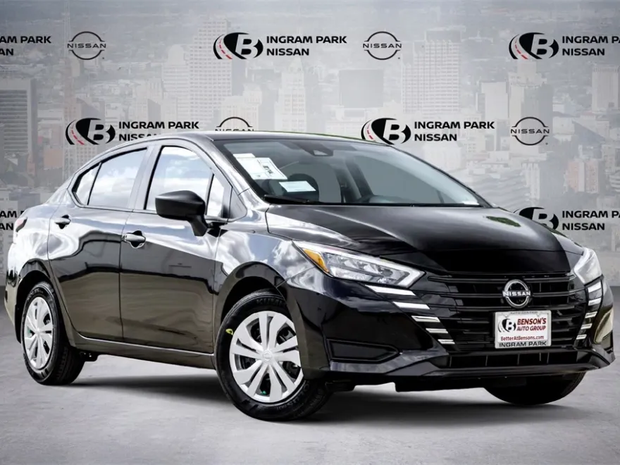 2025 Nissan Versa S photo 1