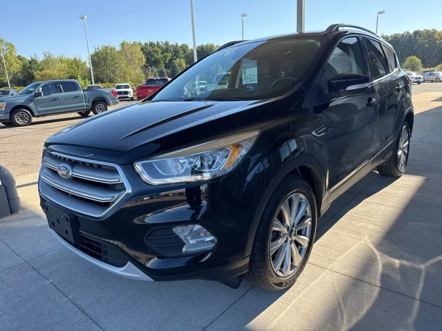 2017 Ford Escape Titanium photo 1