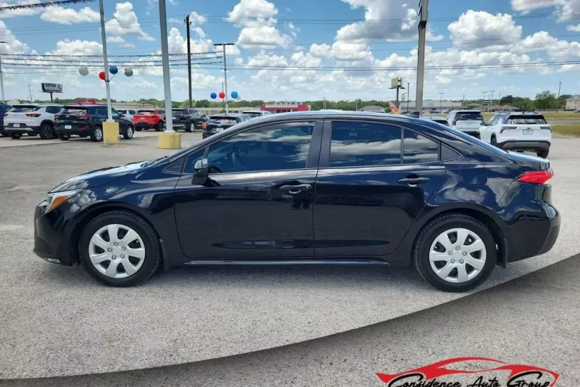 2023 Toyota Corolla Hybrid LE photo 1