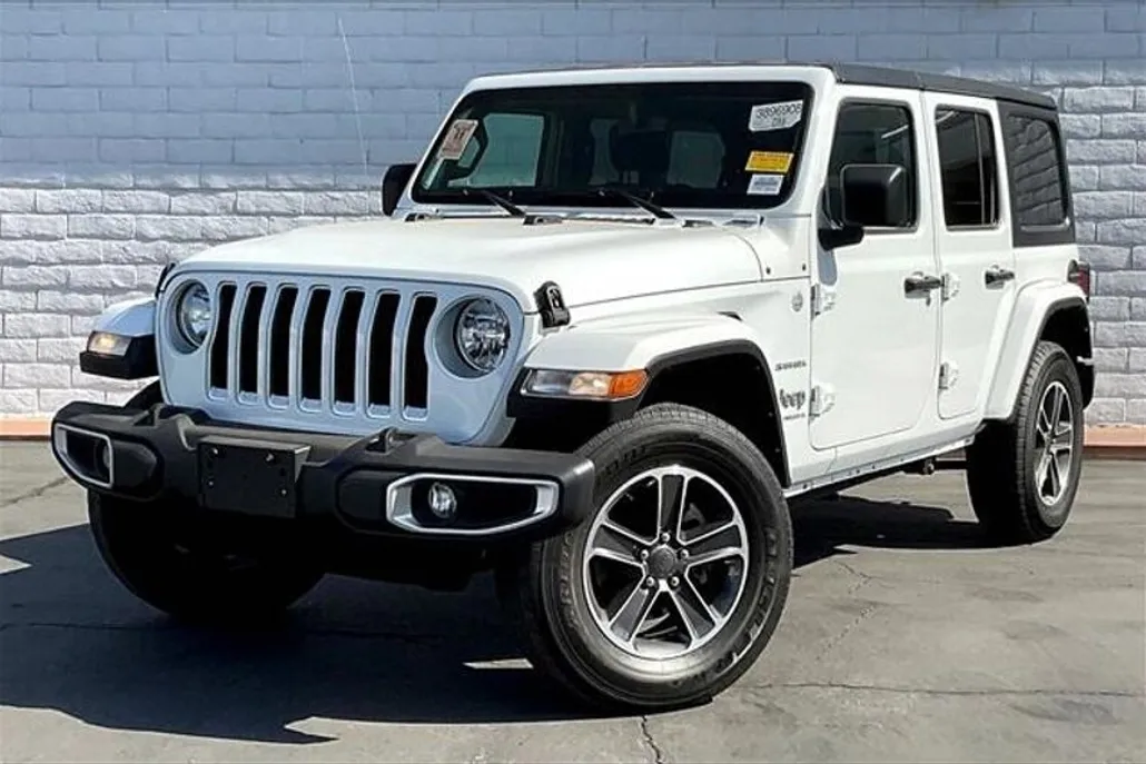 2023 Jeep Wrangler Sahara photo 1