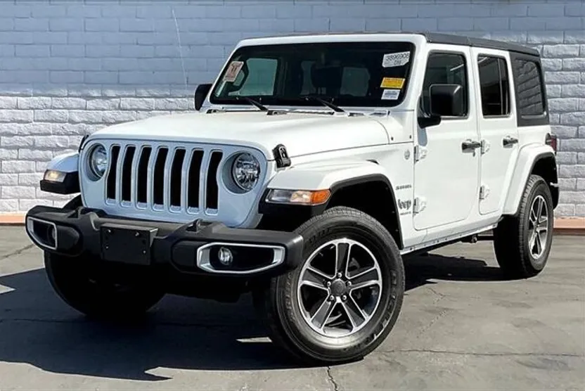 2023 Jeep Wrangler Sahara photo 1