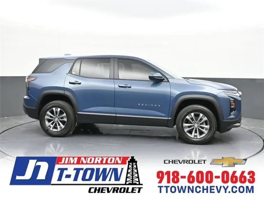 2026 Chevrolet Equinox LT photo 1
