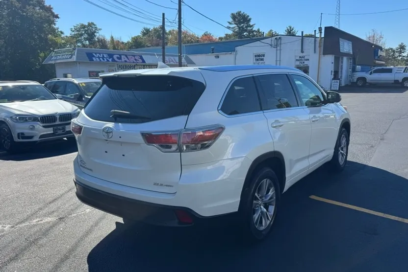 2014 Toyota Highlander XLE photo 1