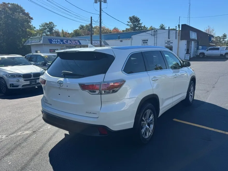2014 Toyota Highlander XLE photo 1