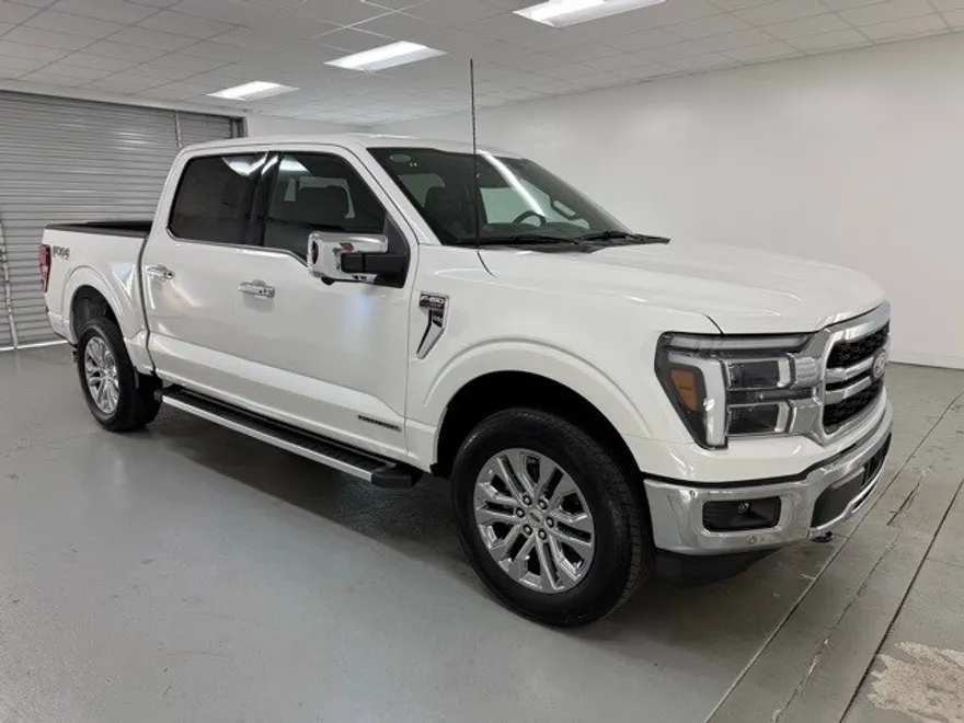 2025 Ford F-150 Lariat photo 1