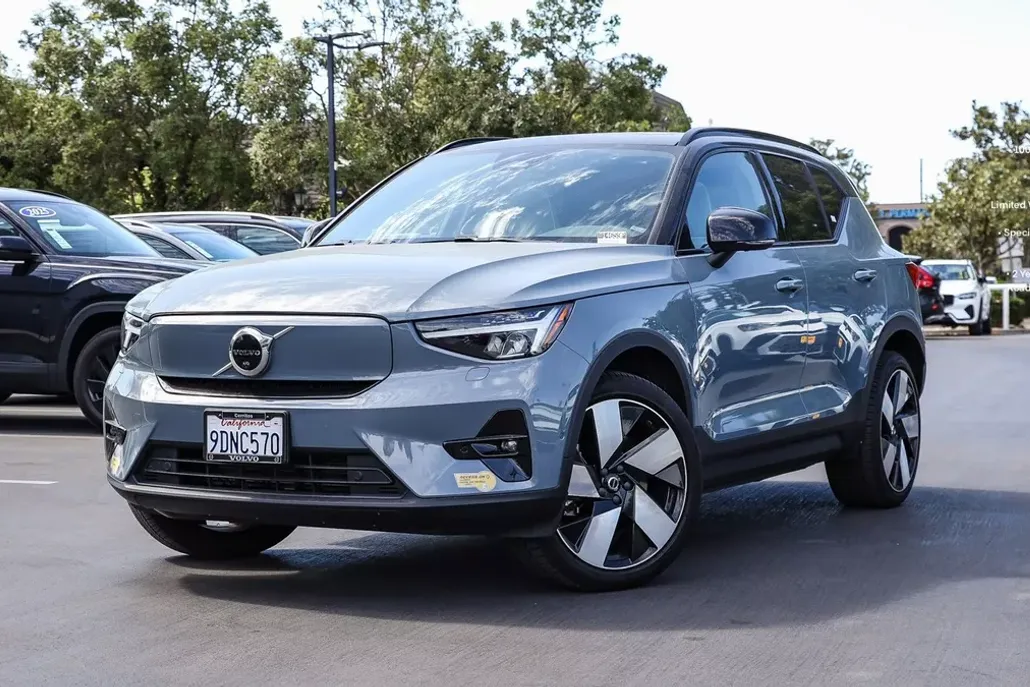2023 Volvo XC40 Recharge Ultimate AWD photo 1