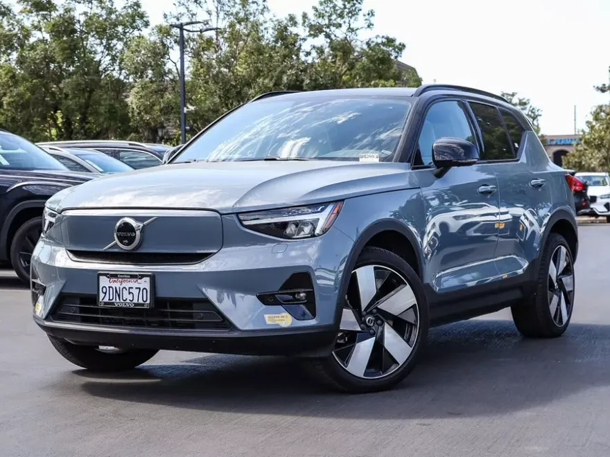 2023 Volvo XC40 Recharge Ultimate AWD photo 1