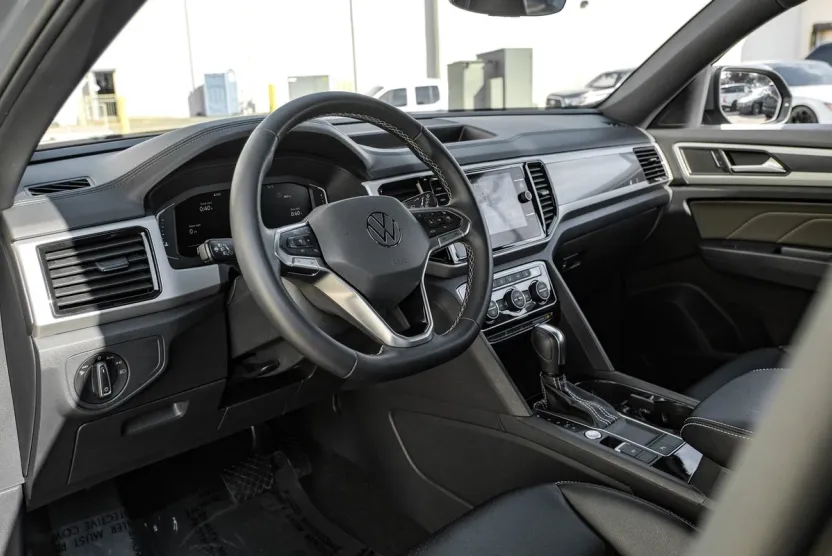 2021 Volkswagen Atlas Cross Sport V6 SEL photo 1