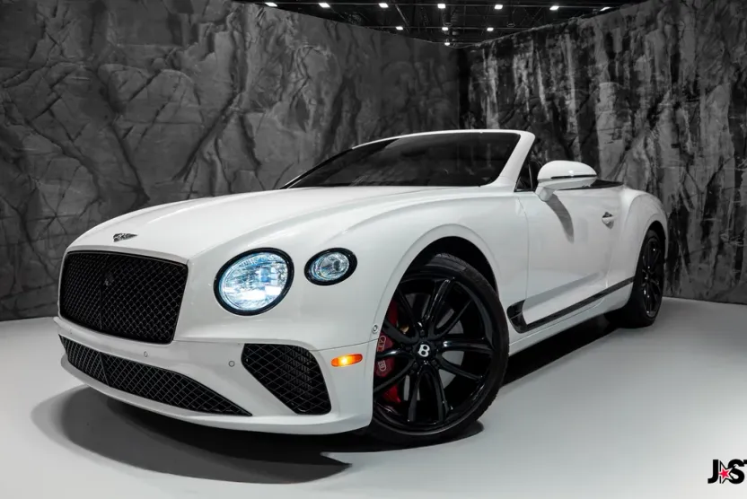 2022 Bentley Continental GT V8 photo 1