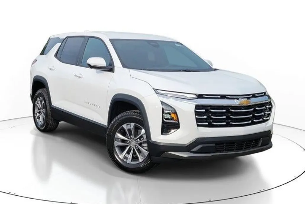2026 Chevrolet Equinox LT photo 1