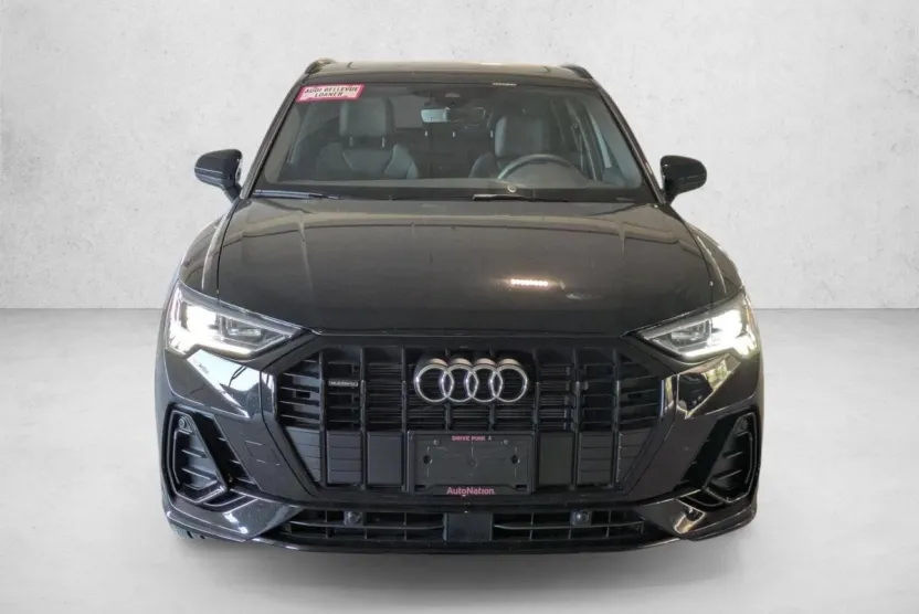 2025 Audi Q3 45 TFSI S line Premium photo 1