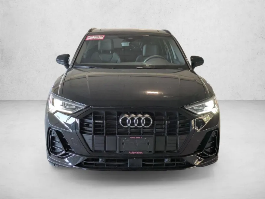 2025 Audi Q3 45 TFSI S line Premium photo 1