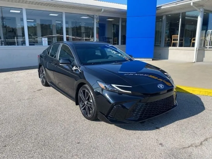 2025 Toyota Camry XSE photo 1