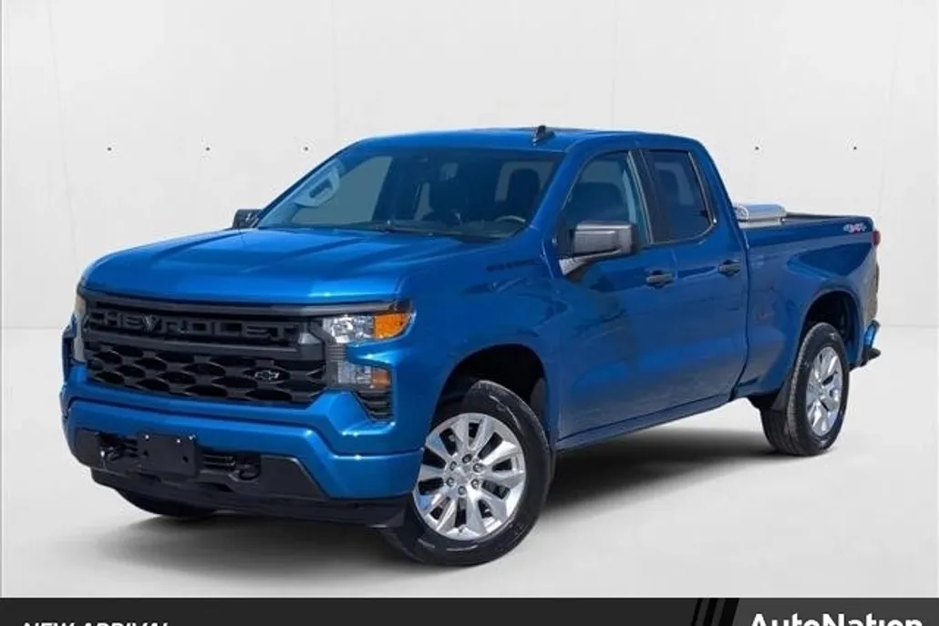 2024 Chevrolet Silverado 1500 Custom photo 1