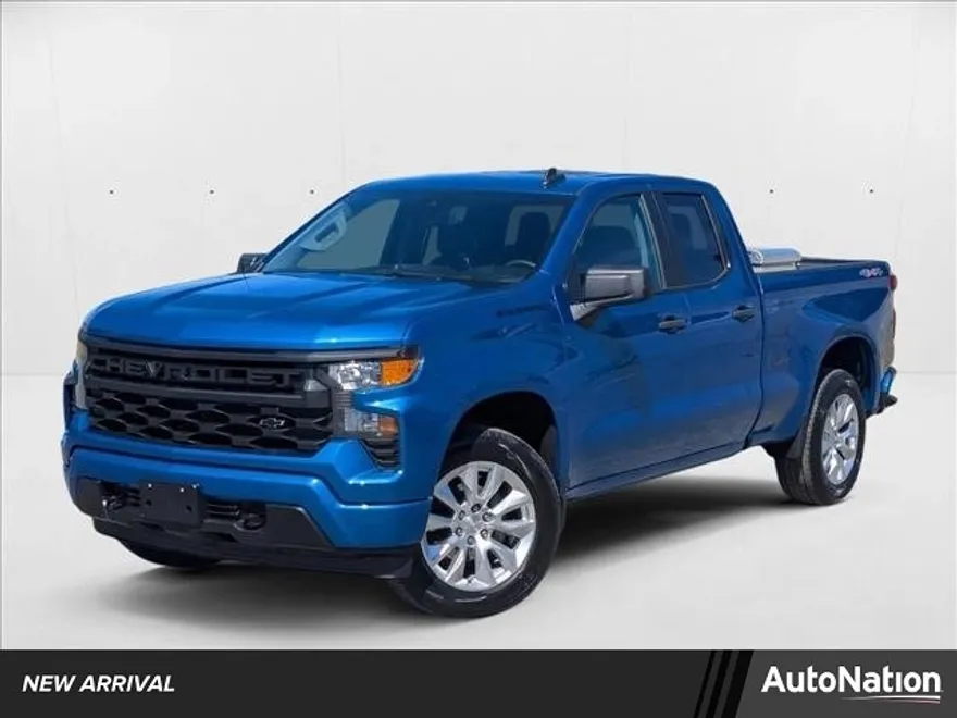 2024 Chevrolet Silverado 1500 Custom photo 1