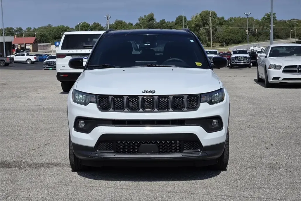 2024 Jeep Compass Altitude Special Edition photo 1