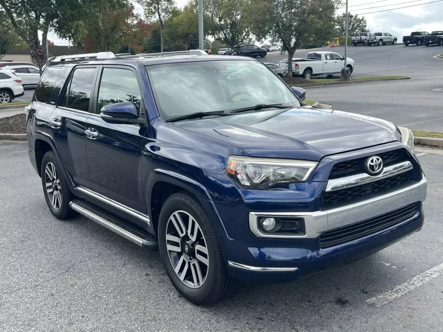 2016 Toyota 4Runner Limited photo 1