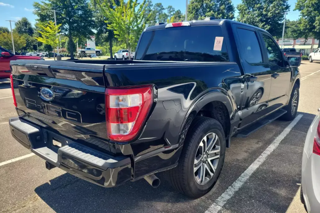 2022 Ford F-150 XL photo 1