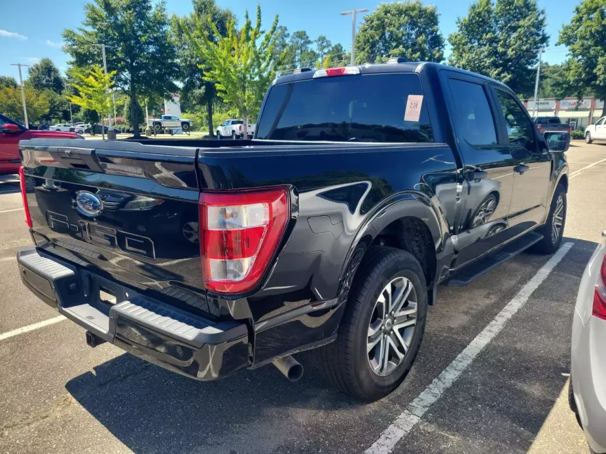 2022 Ford F-150 XL photo 1