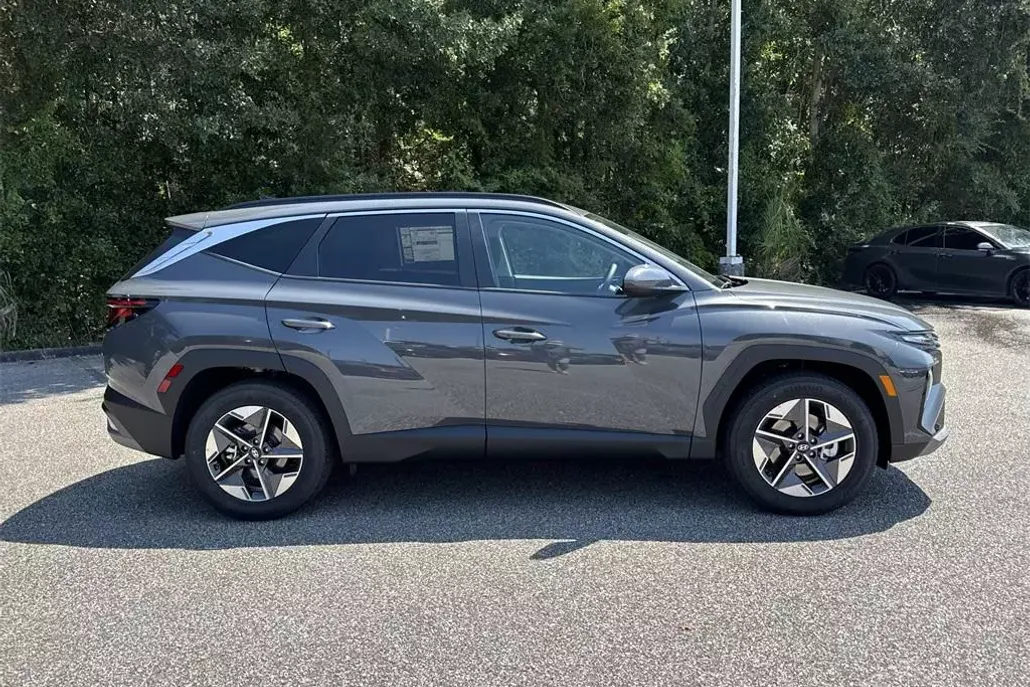2026 Hyundai Tucson SEL photo 1