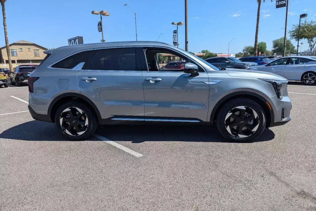 2025 Kia Sorento Plug-In Hybrid EX photo 1