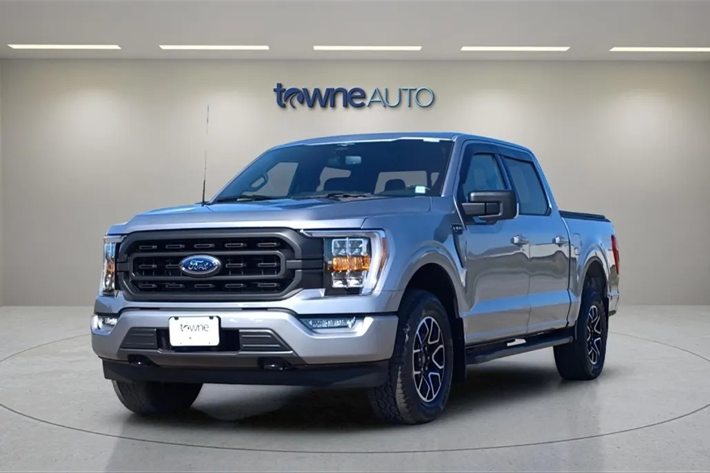 2023 Ford F-150 XLT photo 1