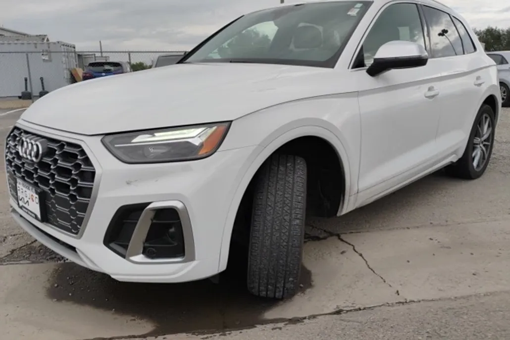 2022 Audi SQ5 Premium Plus photo 1