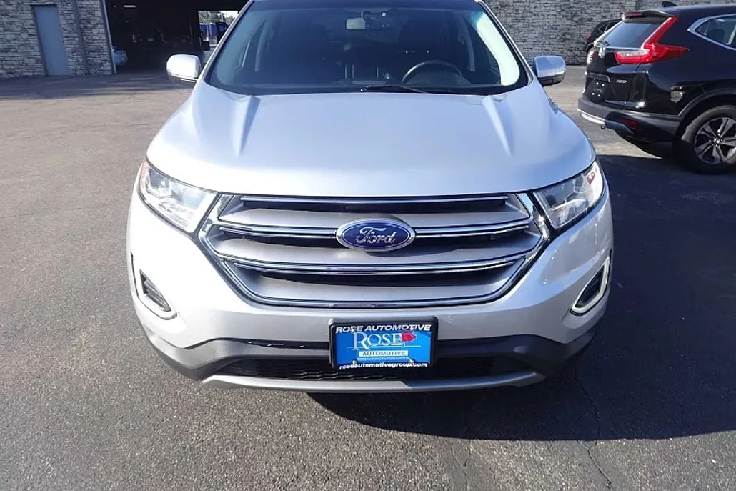 2015 Ford Edge Titanium photo 1