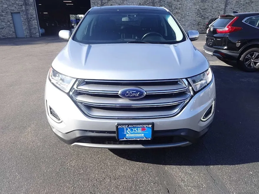 2015 Ford Edge Titanium photo 1