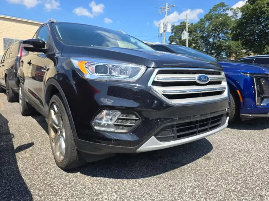 2019 Ford Escape Titanium photo 1