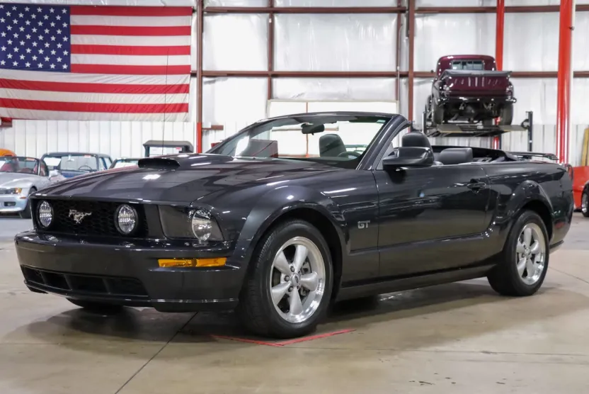 2008 Ford Mustang GT photo 1