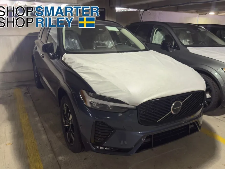 2026 Volvo XC60 B5 Plus photo 1