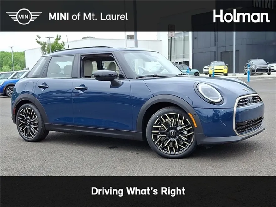 2025 Mini Cooper 4 Door Hardtop Signature photo 1